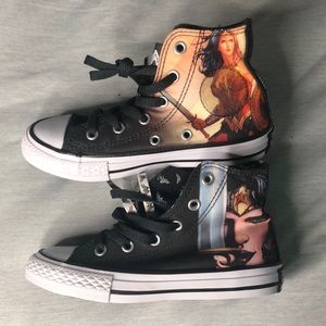 Wonder Woman youth Converse